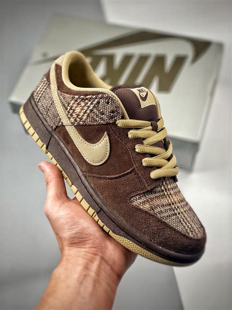 sb dunks low tweed